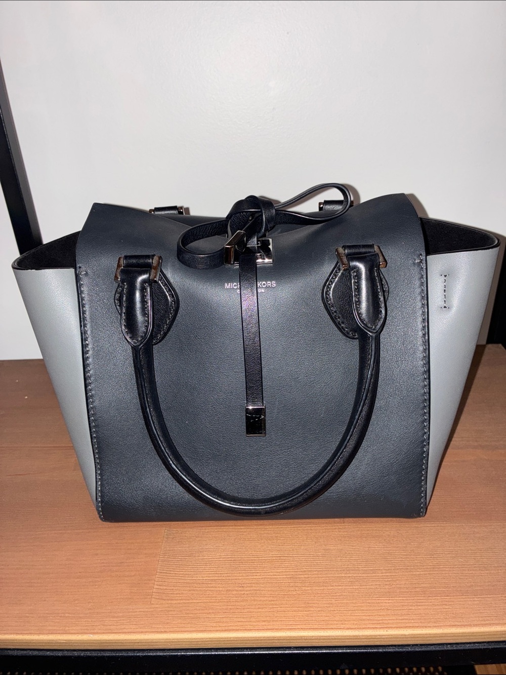 MICHAEL KORS Miranda Black & Gray Leather Tote Bag